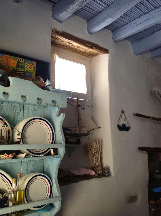 Traditional Medieval Stone House In "Ano Syros" Экстерьер фото