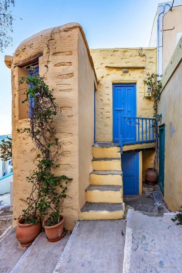 Traditional Medieval Stone House In "Ano Syros" Экстерьер фото
