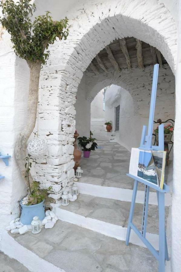 Traditional Medieval Stone House In "Ano Syros" Экстерьер фото