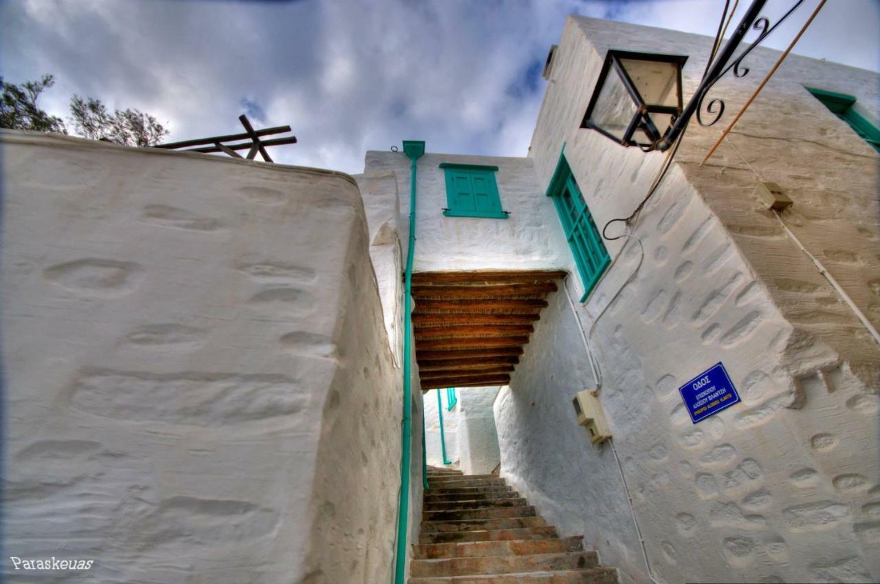 Traditional Medieval Stone House In "Ano Syros" Экстерьер фото
